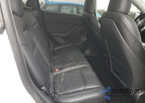 2022 Tesla Model Y из США, поврежденный, VIN 7SAYGDEE6NF392813